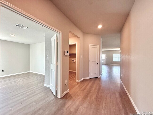 Building Photo - 8127 Glasgow Dr