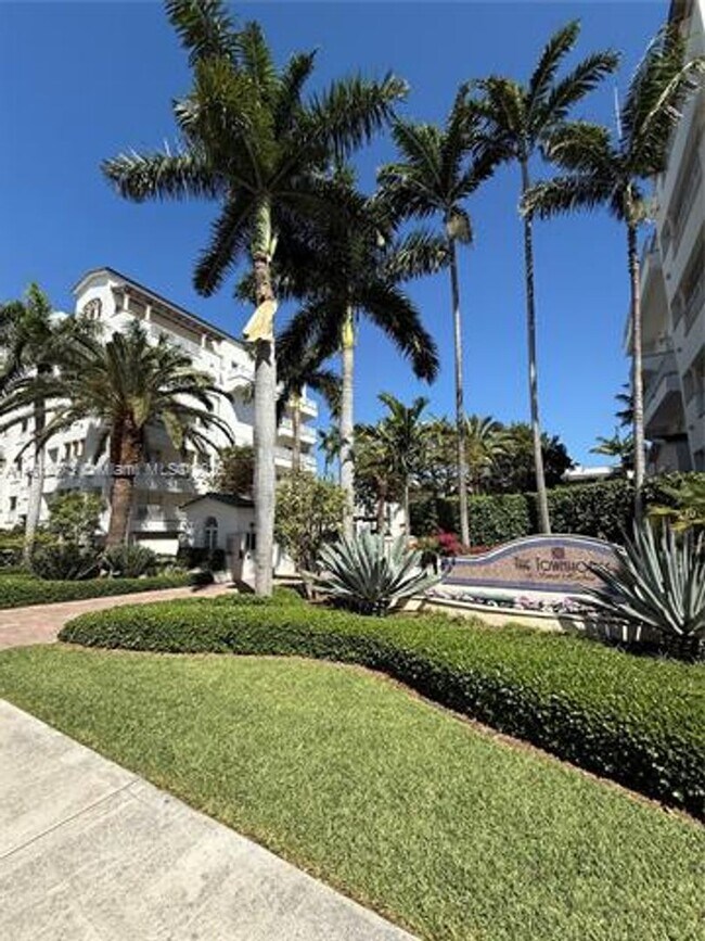 Building Photo - 1415 Sunset Harbour Dr