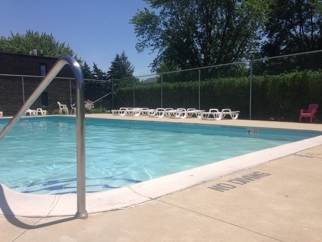 Building Photo - 1125 Pleasant Run Dr