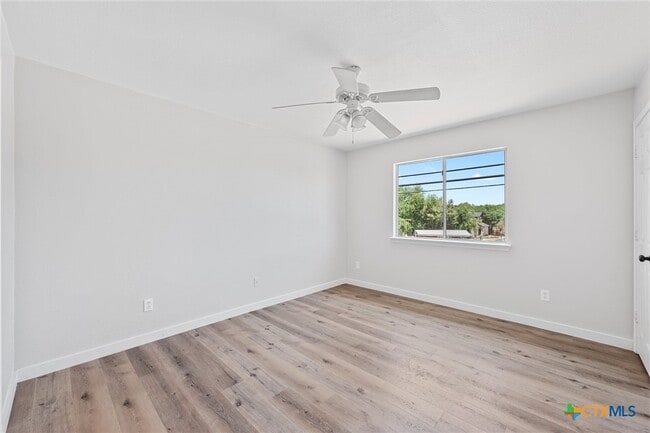 Building Photo - 107 Cedargrove