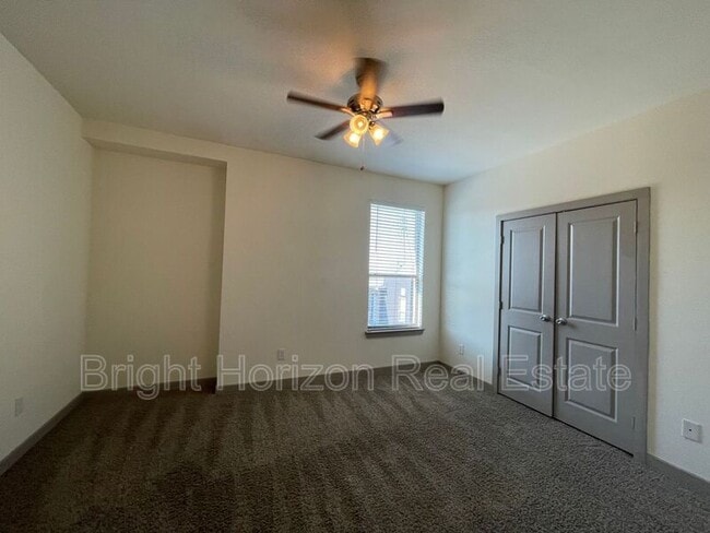 Building Photo - 3629 Valley Vista Dr