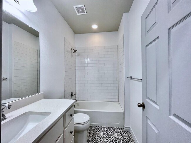 Building Photo - 11812 Offaly Dr