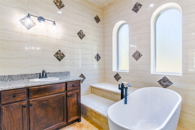 Building Photo - 12446 Willis Waukegan Rd