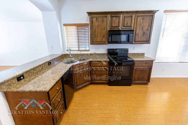 Building Photo - 8039 W Alex Ave