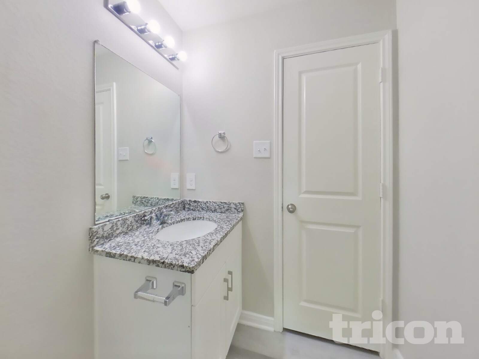 Building Photo - 15673 Briar Frst Dr
