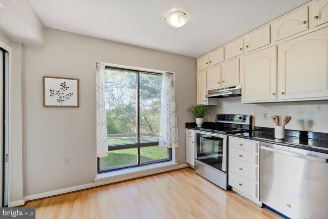 Building Photo - 106 Roberts Ln