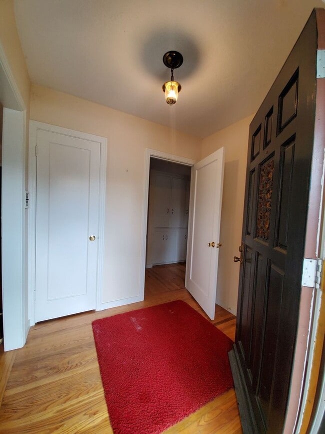 Building Photo - 1241 Perkins Way