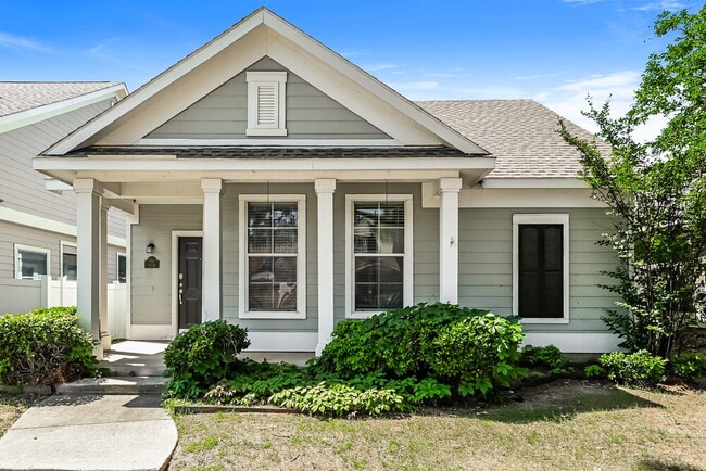 Building Photo - 9824 Birch Dr