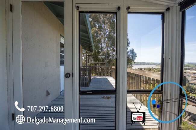 Building Photo - Benicia - Panoramic view home!