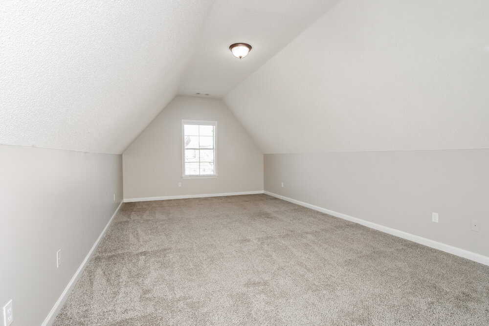 Building Photo - 1516 Sawmill Creek Ln