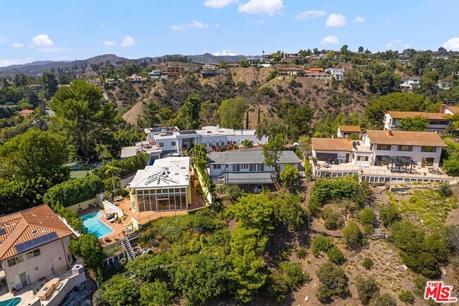 Building Photo - 1256 Stradella Rd