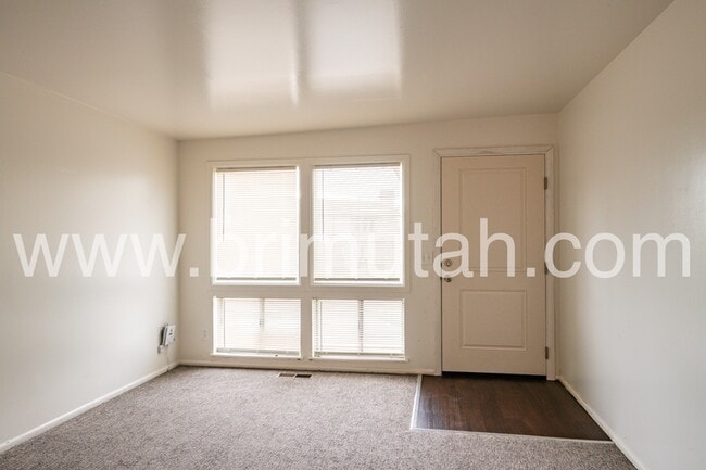 Building Photo - 4467 S Albright Dr