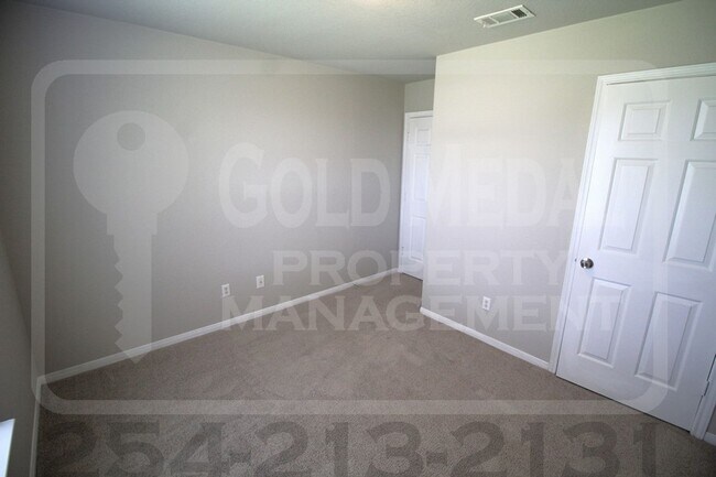 Building Photo - 302 James Loop