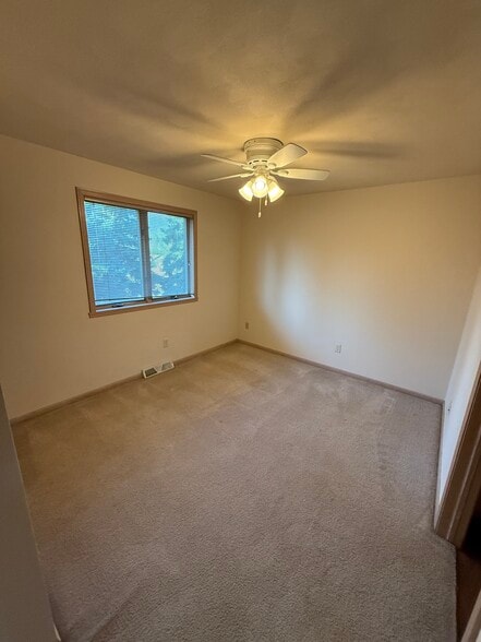 Building Photo - W6867 Sunnyvale Ln