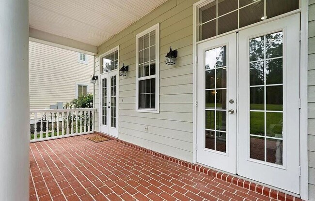 Building Photo - Avialable now!! 2 Bedroom, 2 Bath Cottage ...