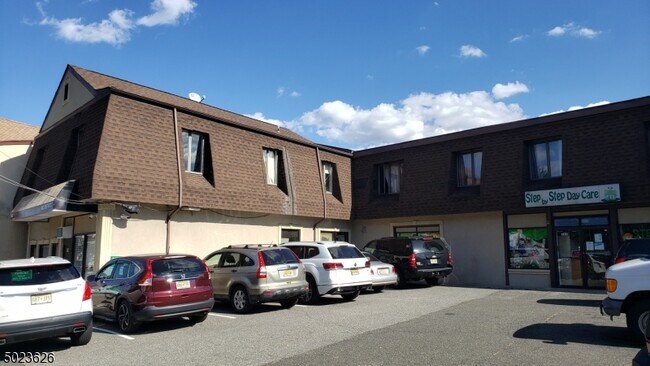 Building Photo - 561 McBride Ave