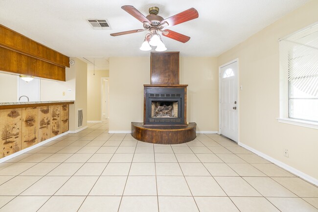 Building Photo - 4910 Redfish Reef Dr