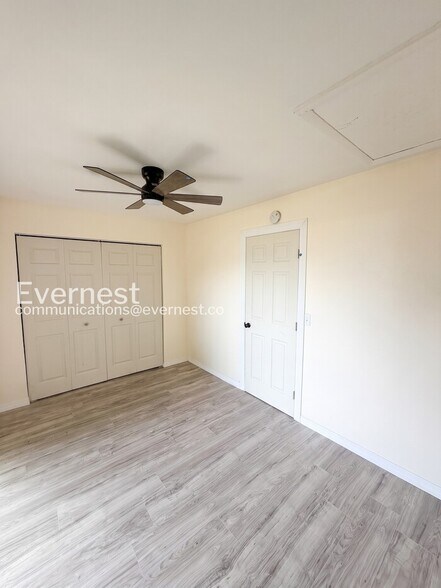 Building Photo - 5633 Crissman Dr N