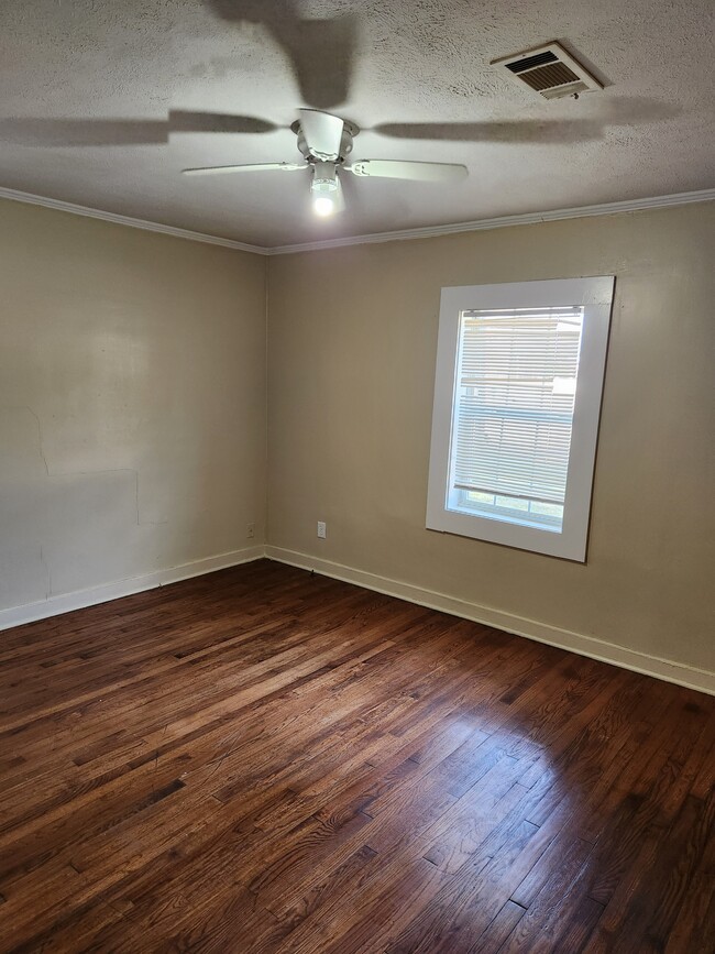 Building Photo - 611 Choctaw Rd