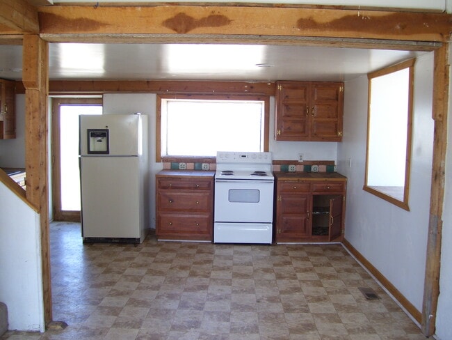 Building Photo - 13527 Lane 5 N