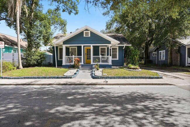 Building Photo - 1829 Hollenbeck Dr