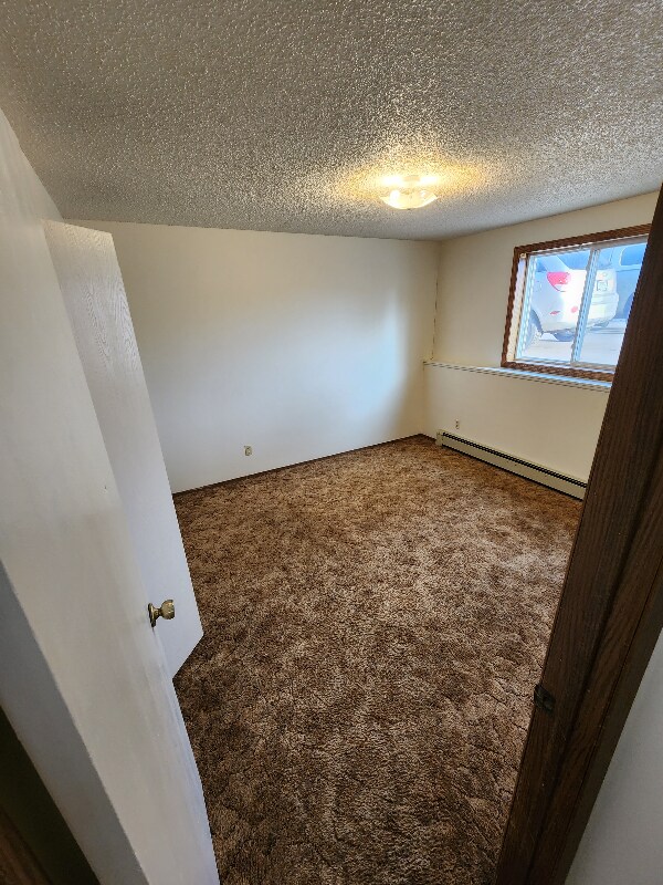 Building Photo - 131 Miller St NE