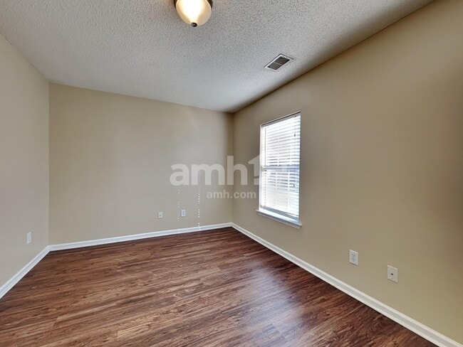 Building Photo - 111 Kilpatrick Ct