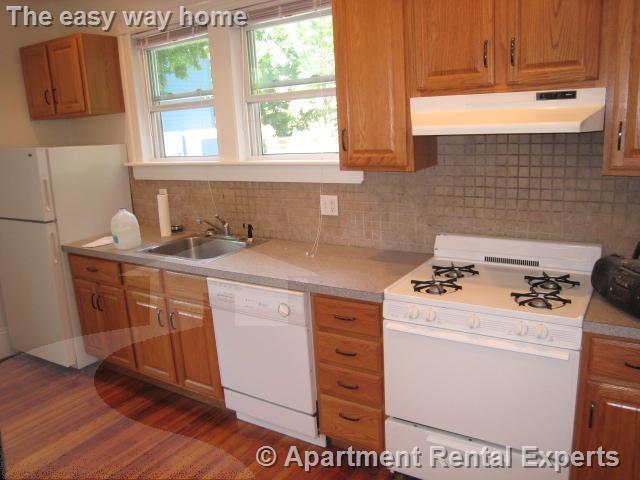 Building Photo - 36 Central St