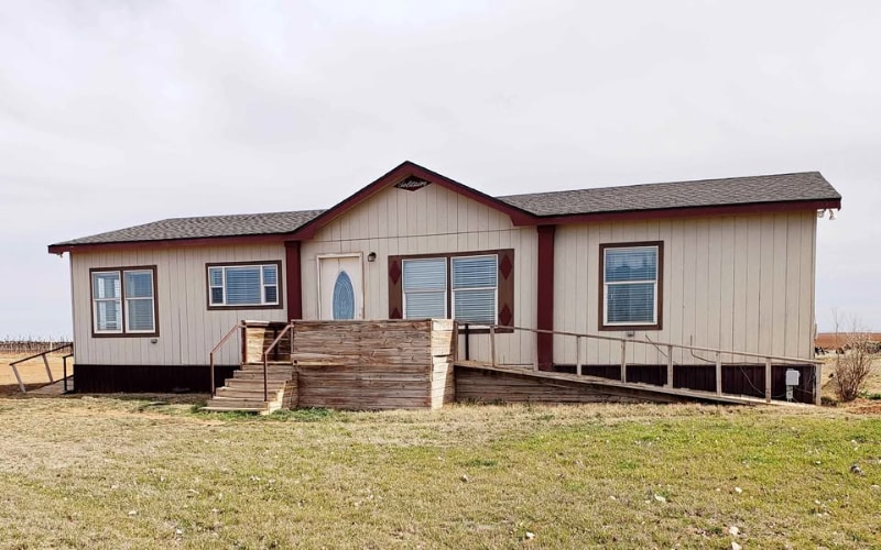 Primary Photo - 15800 City Lake Rd