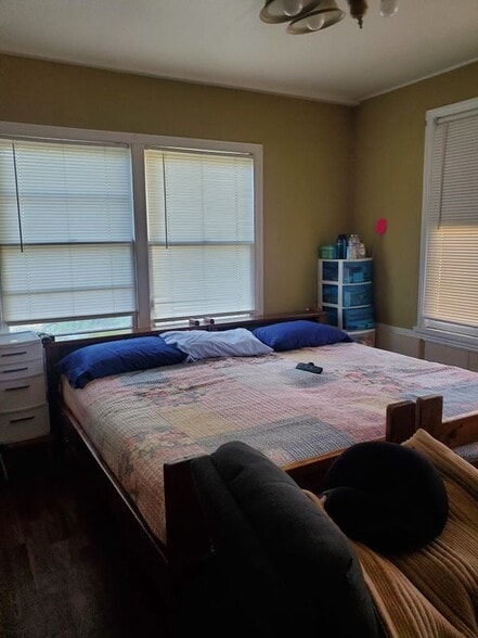 Building Photo - 43360 7th St E