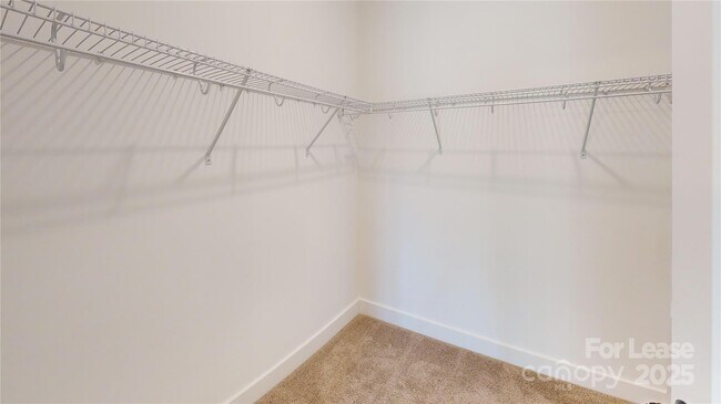 Building Photo - 407 Devender Ln