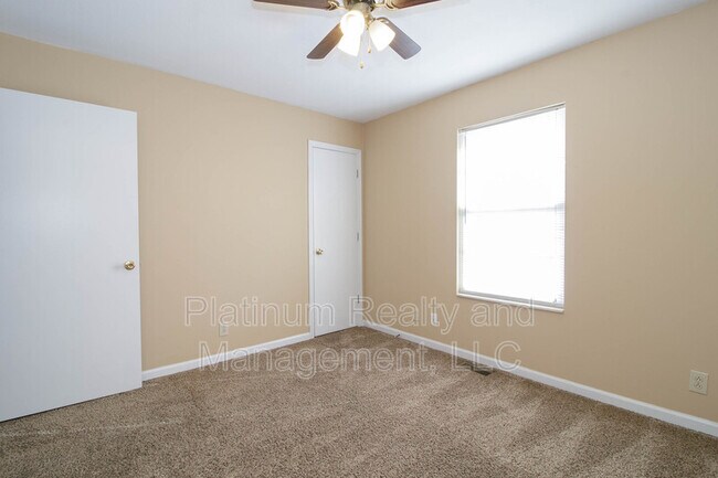 Building Photo - 363 Peabody Dr