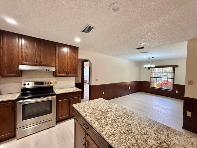 Building Photo - 2503 Woodhaven Ct