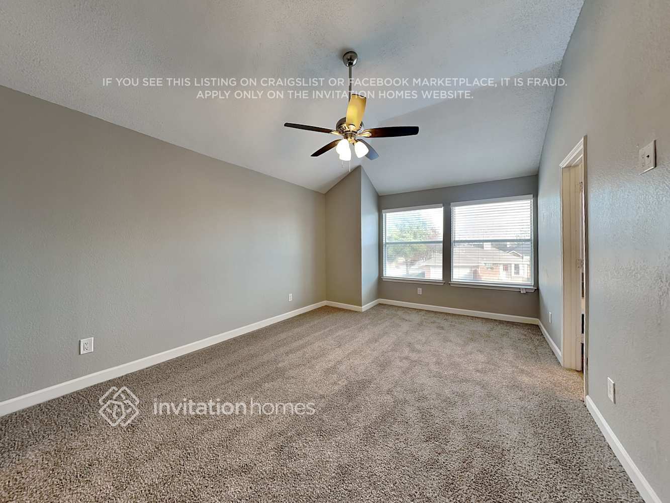 Building Photo - 7992 Roundtable Rd