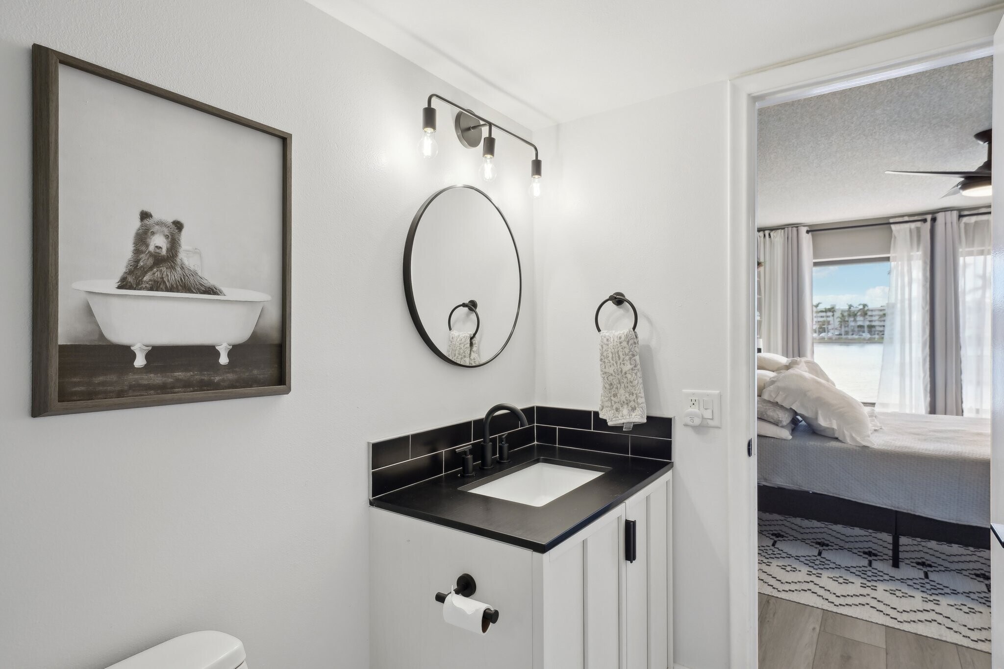 Master bathroom - 6277 Bahia del Mar Blvd