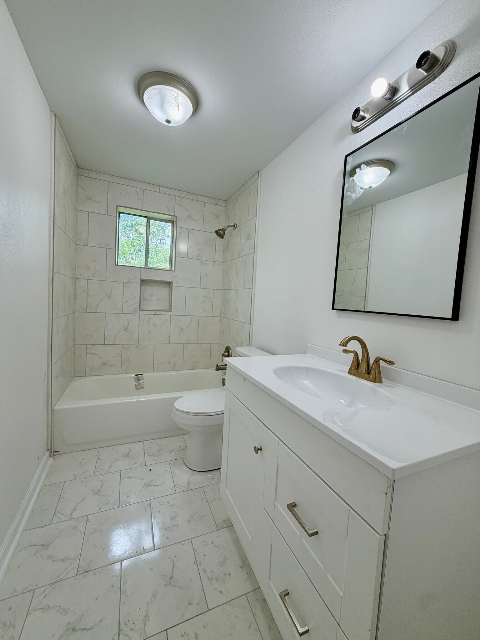 Building Photo - 1712 Plant St