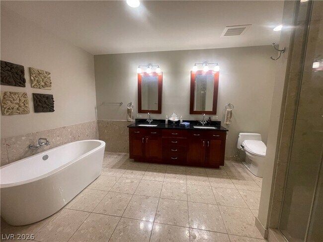 Building Photo - 4525 Dean Martin Dr