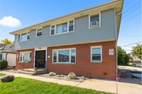 Building Photo - 1711 S 92nd St
