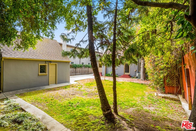 Building Photo - 650 S Gretna Green Way