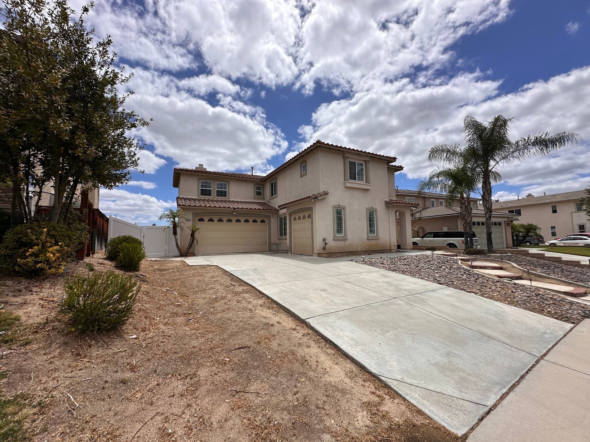 Building Photo - 23424 Caliente Springs Ave