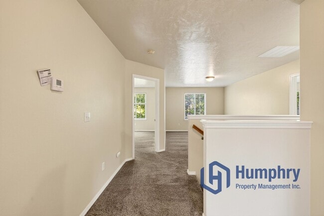 Building Photo - 3527 E Hand Cart Ln