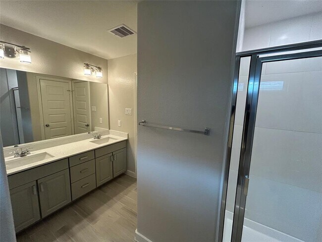 Building Photo - 1511 Revolution Way