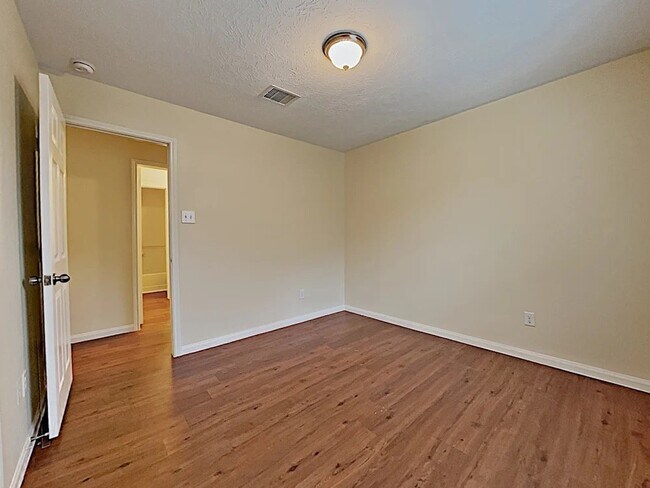 Building Photo - 4026 Hawthorn Glen Ct