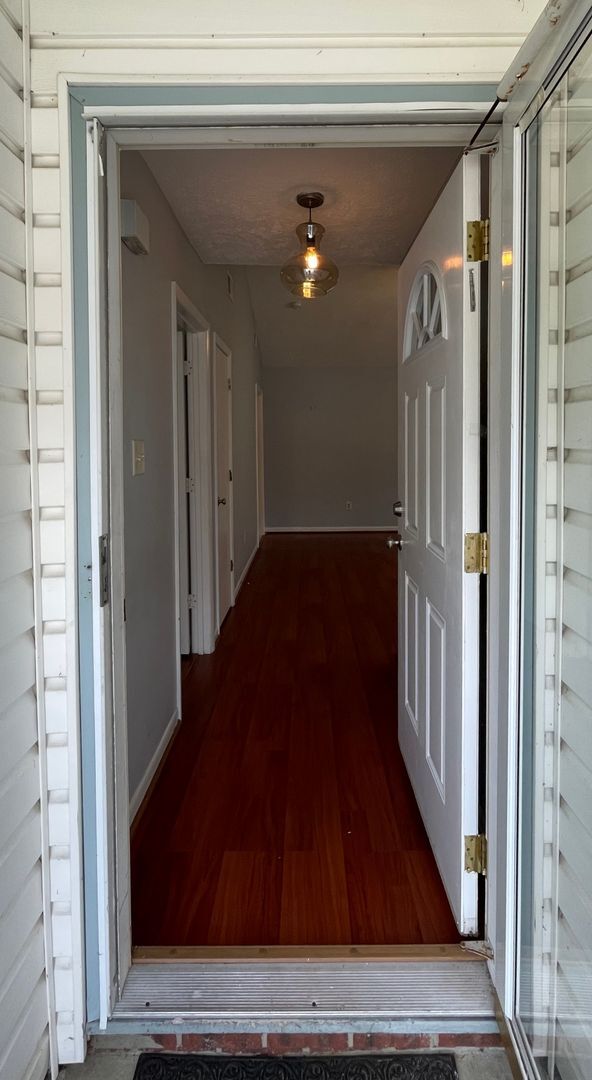 Building Photo - 7060 Candlewood Dr