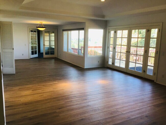 Building Photo - Panoramic views from 4 bedroom in Camarillo!