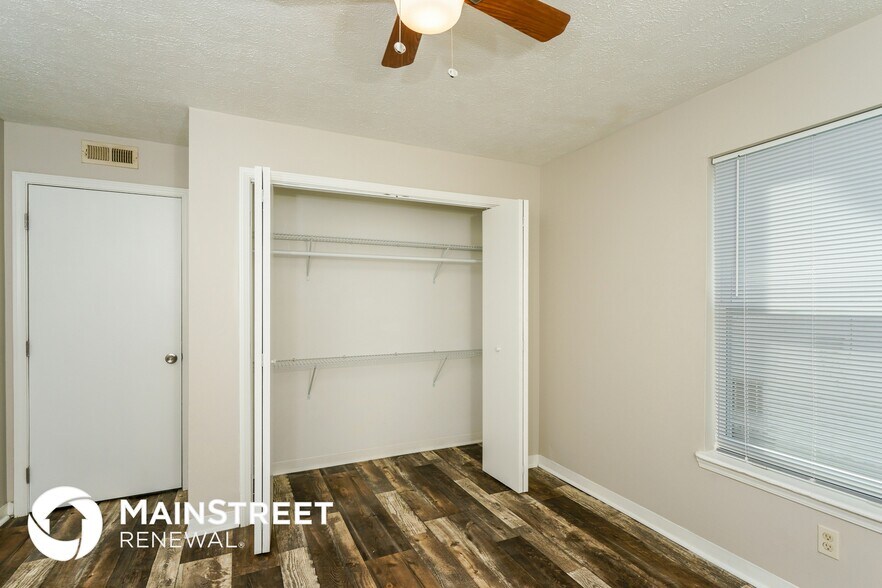 Building Photo - 2913 Dumesnil St