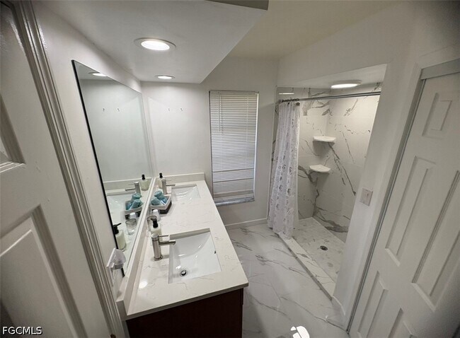 Building Photo - 4509 SW 1st Pl