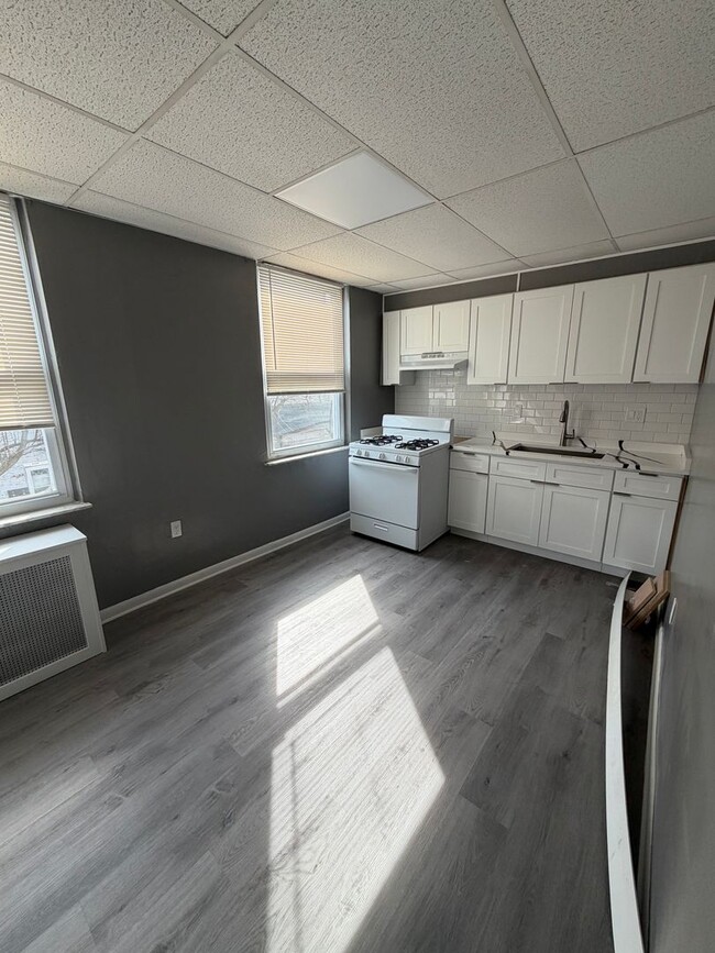 Building Photo - 1548 S 12th St