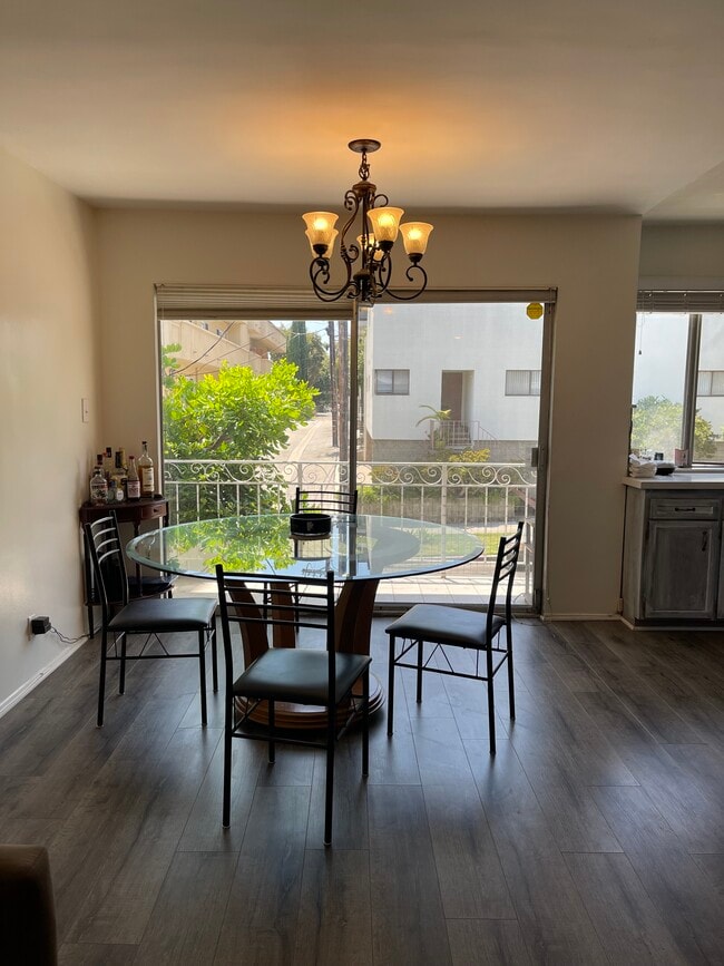 Building Photo - 960 S Westgate Ave