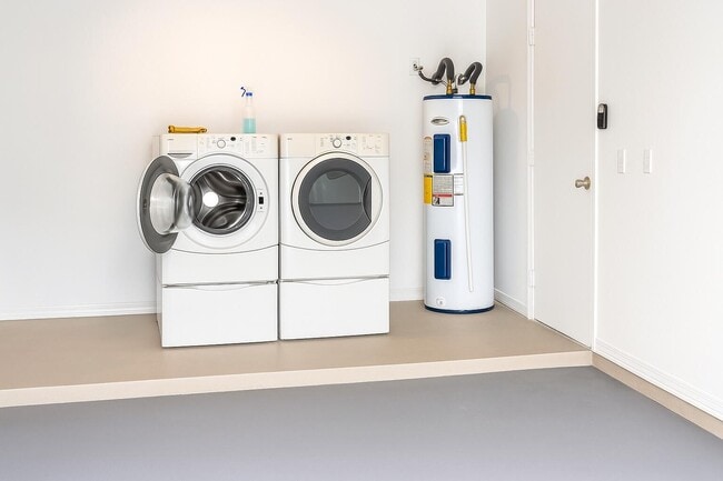 Building Photo - 1892 SW Biltmore St